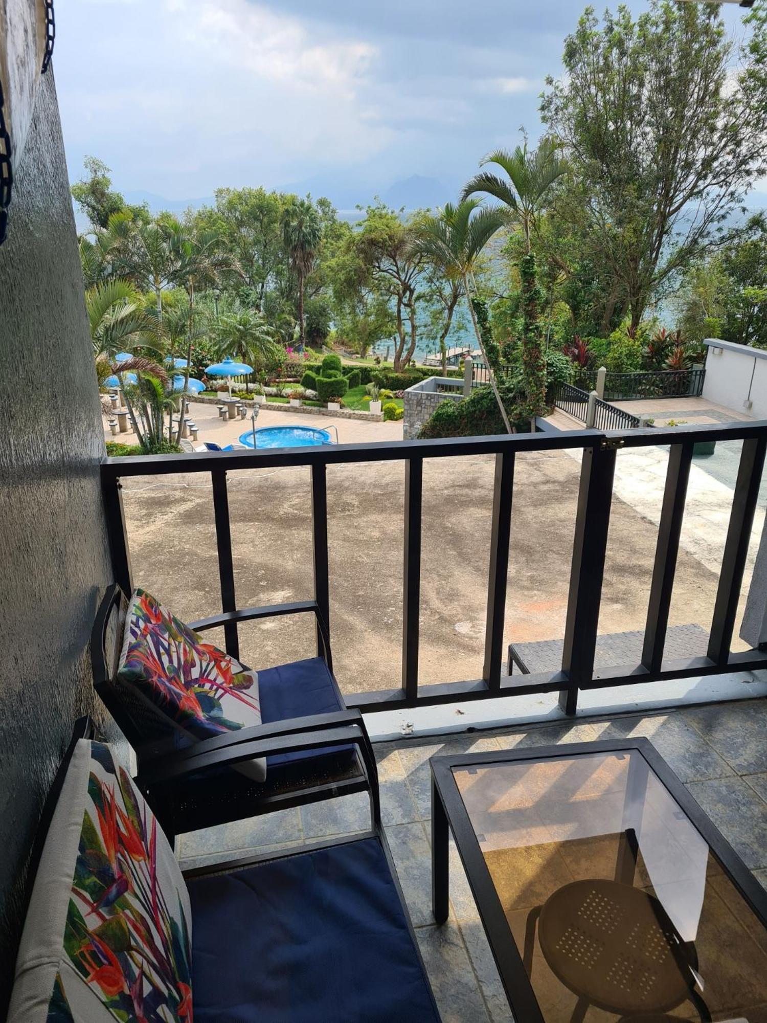 Apart-Hotel Suites Baxi, lake Panajachel San Jorge La Laguna Buitenkant foto